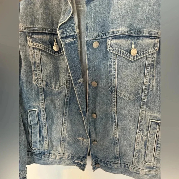 Urban Outfitters BDG Medium Wash Oversized Jean Jacket - Picture 2 of 5
